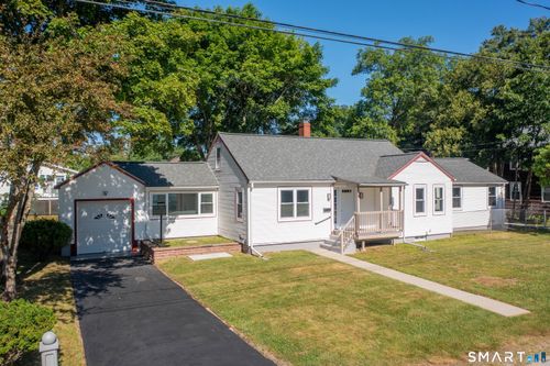 48 Edmond St, Putnam, CT, 06260-2221 | Card Image