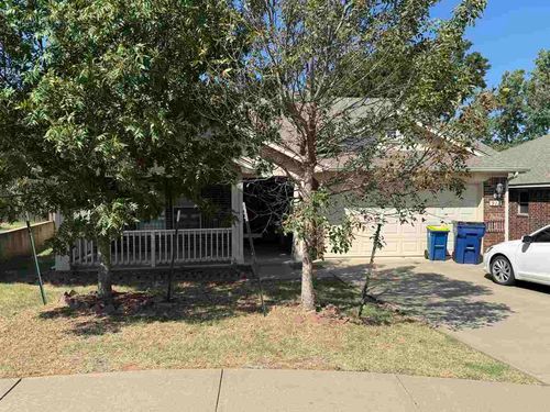 912 S Linford Dr, Stillwater, OK, 74074-5863 | Card Image