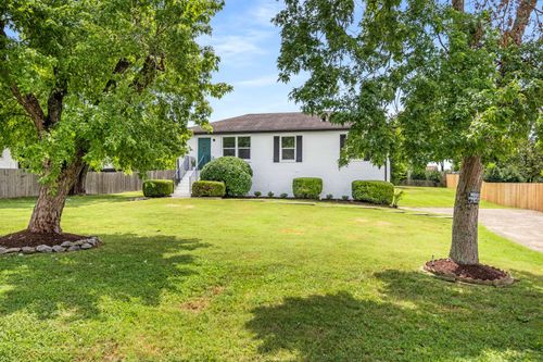 633 Nawakwa Trl, Madison, TN, 37115-5512 | Card Image