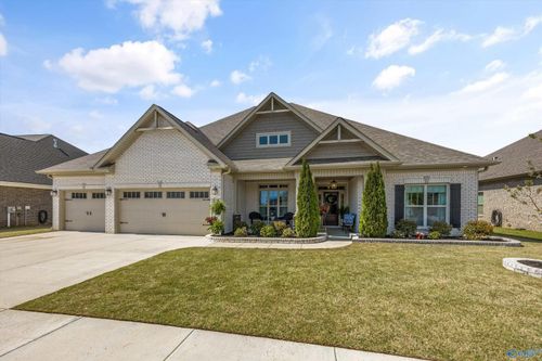 7614 Flint Crossing Cir Se, Owens Cross Roads, AL, 35763-8964 | Card Image