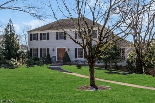6 Heather Hill Way, Mendham, NJ, 07945-1231 | Card Image