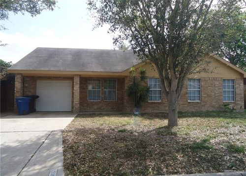 2105 Grayson Ave, McAllen, TX, 78504-5745 | Card Image