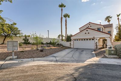 331 Merit Court, House other with 3 bedrooms, 2 bathrooms and null parking in Henderson NV | Image 3