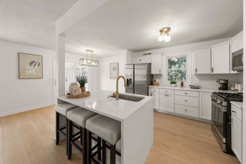 269 Bridge St, Shoreview, MN, 55126-2148 | Card Image