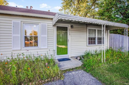 1715 N Shortridge Road, Indianapolis, IN, 46219-2342 | Card Image