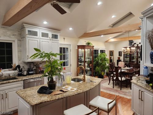 342 Diamond Spring Rd, Denville, NJ, 07834-2914 | Card Image