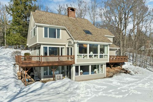 15 Ridgewood Rd, Glen, NH, 03838-6435 | Card Image