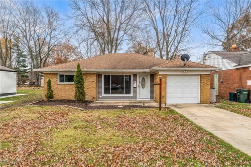 6775 Middlebrook Blvd, Cleveland, OH, 44130-2651 | Card Image