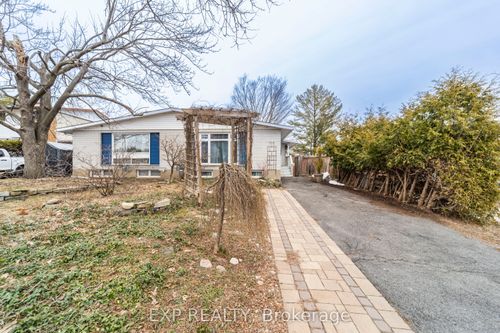 21 Southview Cres, Nepean, ON, K2E5R4 | Card Image