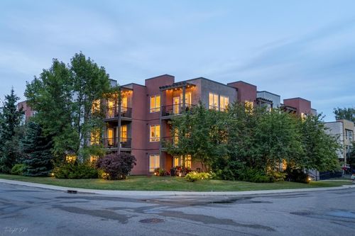 118-3600 15a St Sw, Calgary, AB, T2T5P8 | Card Image
