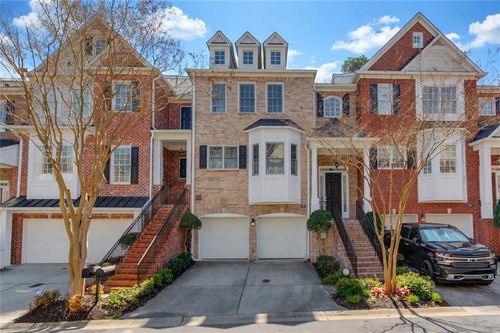 18-5861 Riverstone Cir, Atlanta, GA, 30339-8449 | Card Image