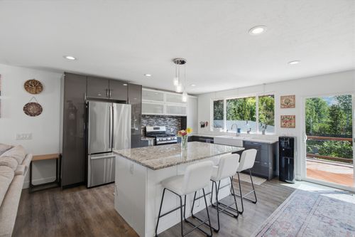 1540 N 675 W, West Bountiful, UT, 84087-1237 | Card Image