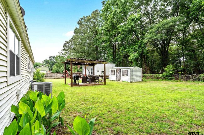 902 S Florey Ave, House other with 3 bedrooms, 2 bathrooms and null parking in Mt Pleasant TX | Image 5