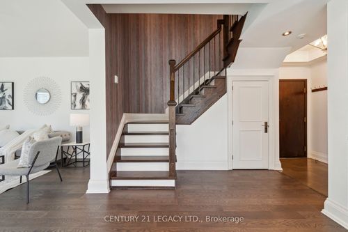 2309-10 Queens Quay W, Toronto, ON, M5J2R9 | Card Image