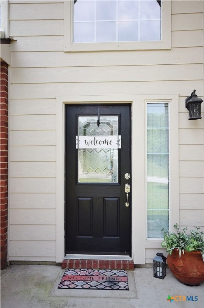 Welcoming entry | Image 6