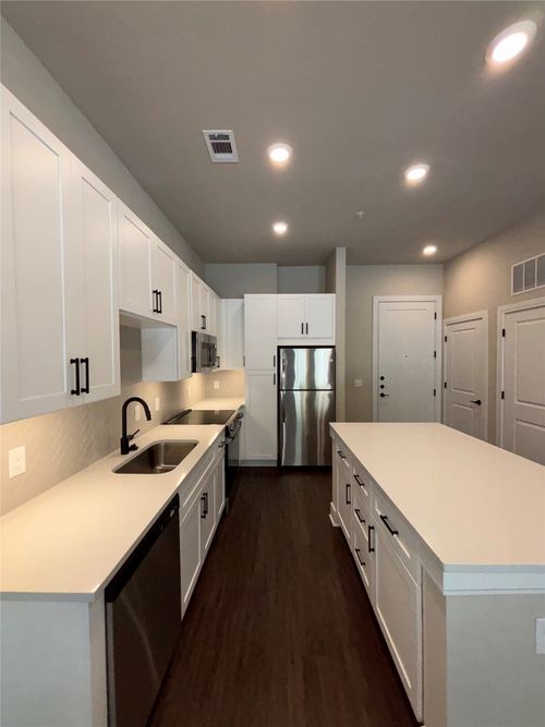 apt-2290-111 Town Pl, Fairview, TX, 75069-0212 | Card Image