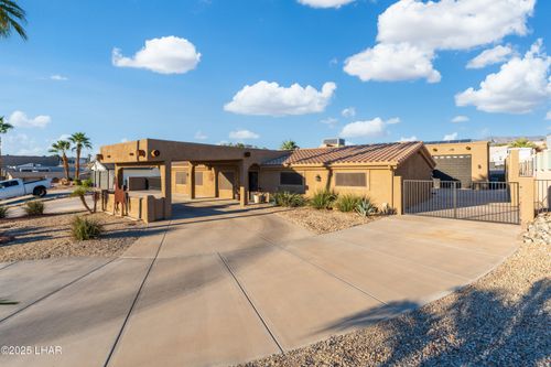 660 Wayside Dr, Lake Havasu City, AZ, 86403-3865 | Card Image