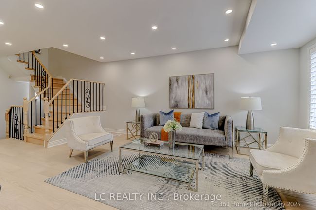 17A Silver Stream Ave, House attached with 4 bedrooms, 4 bathrooms and 2 parking in Richmond Hill ON | Image 11