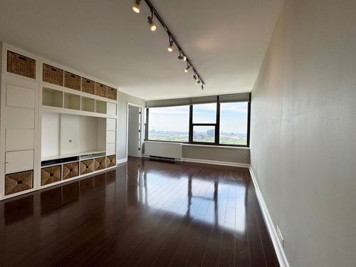 apt-2406-1850 Clark St, Chicago, IL, 60614-5322 | Card Image