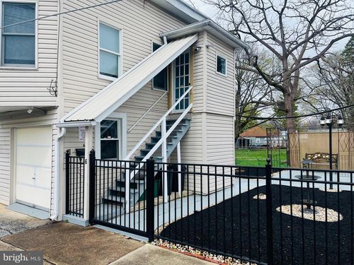 6 W Green St, MECHANICSBURG, PA, 17055-6255 | Card Image