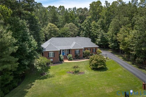 8919 First Branch Ln, Chesterfield, VA, 23838-5609 | Card Image