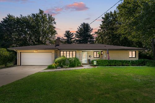 N1272 Cedar Rd, Genoa City, WI, 53128-4200 | Card Image