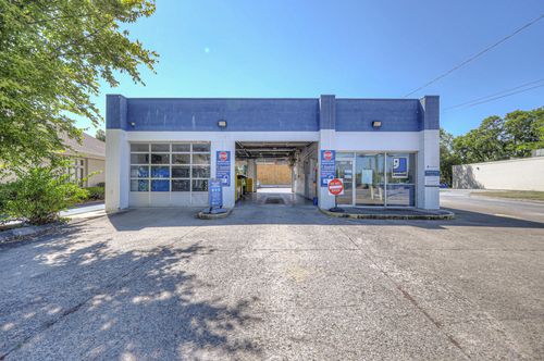 327 W Main St, Hendersonville, TN, 37075-3320 | Card Image