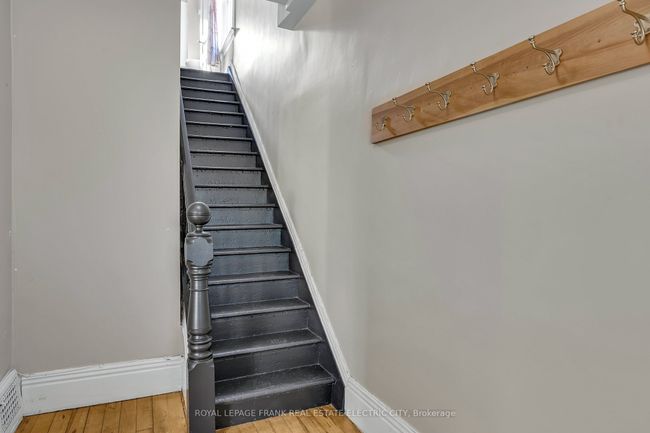 617 Aylmer St N, House other with 3 bedrooms, 2 bathrooms and 2 parking in Peterborough ON | Image 20