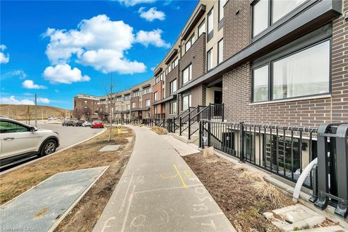 5-181 William Duncan Rd, North York, ON, M3K0B7 | Card Image