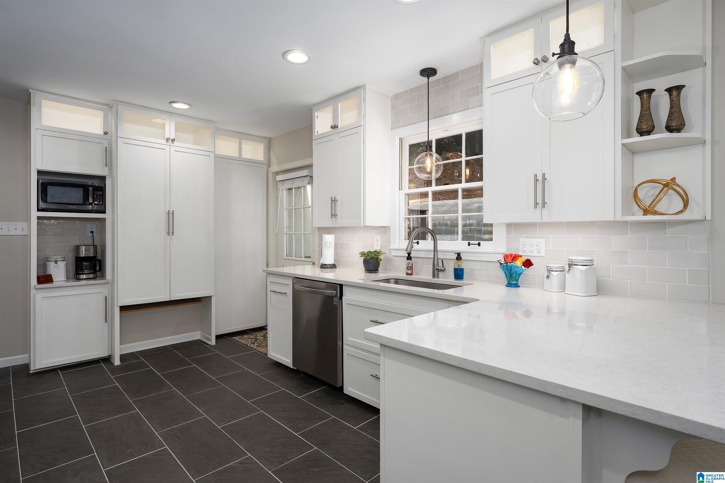 Residential in VESTAVIA HILLS 5