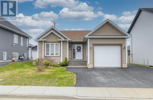 22 Sugar Pine Cres, St. John's, NL, A1H0K9 | Card Image