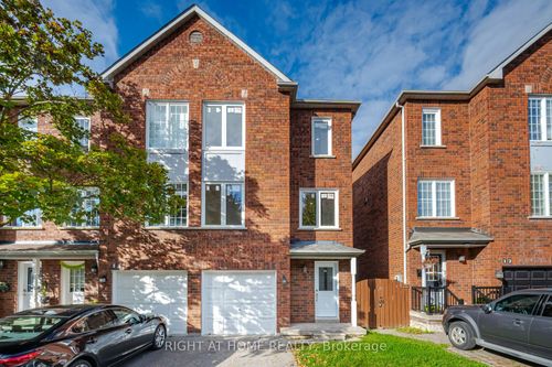 13-1995 Pine Grove Ave, Pickering, ON, L1V6W4 | Card Image