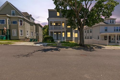 87 Bellevue Rd, Lynn, MA, 01904-2807 | Card Image