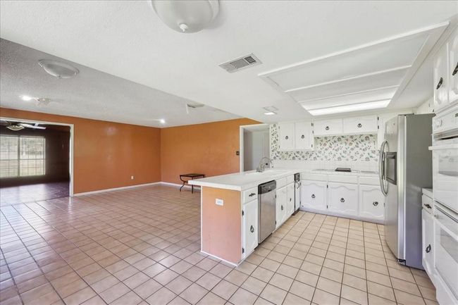1625 Lindenwood Dr, House other with 4 bedrooms, 4 bathrooms and 3 parking in Orange TX | Image 9