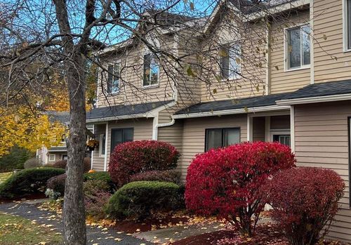 J2 Stonehedge Dr, South Burlington, VT, 05403-7350 | Card Image