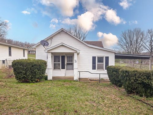 310 Maple St, Cabool, MO, 65689-7303 | Card Image