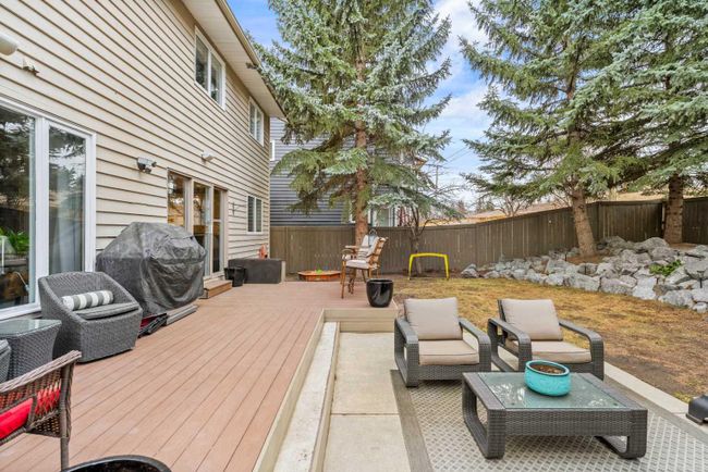 1048 Deer River Circle Se, Home with 4 bedrooms, 3 bathrooms and 4 parking in Calgary AB | Image 47