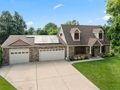 230 N Forest Court, House other with 5 bedrooms, 2 bathrooms and 4 parking in Palatine IL | Image 3