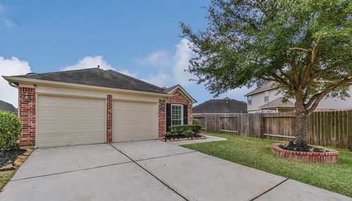 2123 Castle Gardens Ln, Katy, TX, 77449-1739 | Card Image
