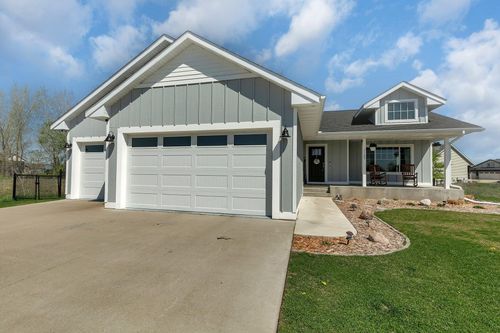 1105 18th St S, Sartell, MN, 56377-7900 | Card Image