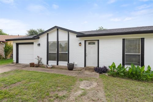 1904 Heathwood Cir, Round Rock, TX, 78664-2240 | Card Image