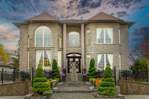 369 Toynevale Rd, Pickering, ON, L1W2G9 | Card Image