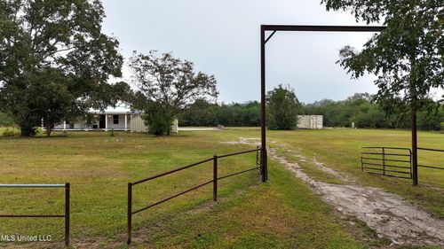 23156 Tally Shaw Rd, Perkinston, MS, 39573-3630 | Card Image