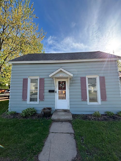2142 Strongs Ave, Stevens Point, WI, 54481-4553 | Card Image