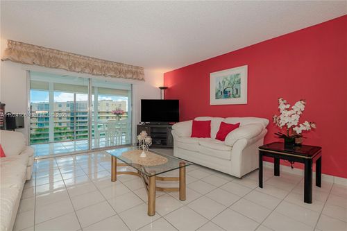 apt-507-401 Se 3rd St, Dania Beach, FL, 33004-4056 | Card Image