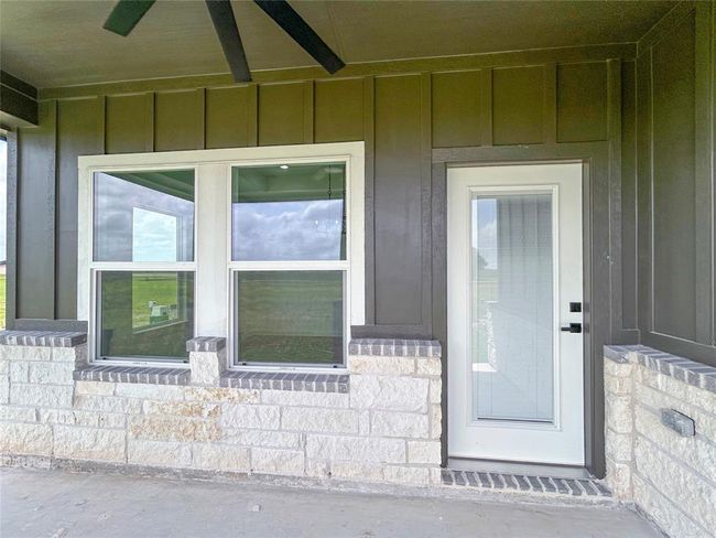 435 Angus Trl, House other with 4 bedrooms, 2 bathrooms and 2 parking in Angleton TX | Image 24