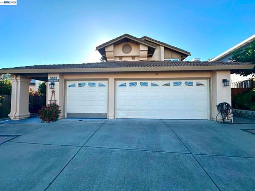 5182 Coach, El Sobrante, CA, 94803-9999 | Card Image