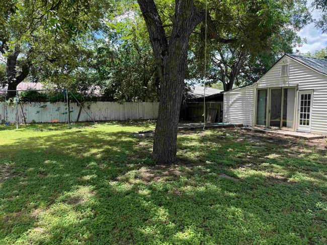 407 S Main St, House other with 2 bedrooms, 3 bathrooms and null parking in Burnet TX | Image 9