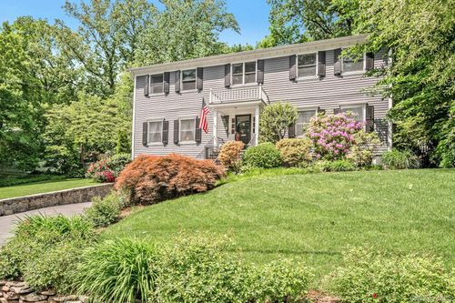48 Hemlock Dr, Sleepy Hollow, NY, 10591-1025 | Card Image