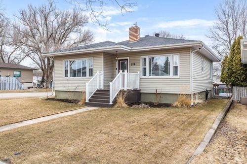 278 8 St Sw, Medicine Hat, AB, T1A4L7 | Card Image